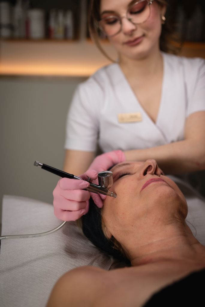 dermoinfuzja tlenowa welloxy aesthetic beauty concept gdansk